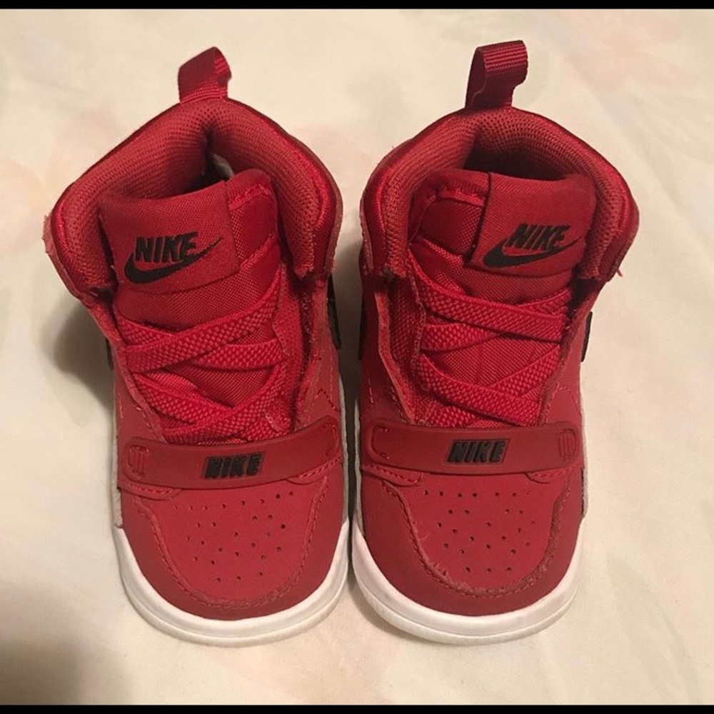 Hard bottom sneakers
